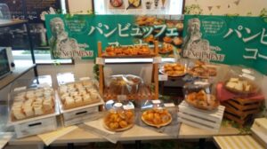 高級食パン「考えた人すごいわ　ブレッドパーク名取」にて夫婦でパン食べ放題を楽しむ。
